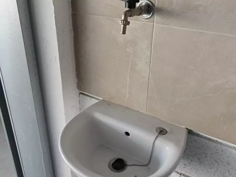 Immagine 8 di Garage in vendita  in Via Grazia Deledda 179/a Sassari a Sassari