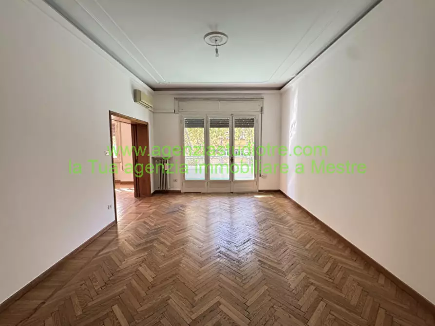 Immagine 2 di Ufficio in affitto  in Corso del Popolo 70 a Venezia