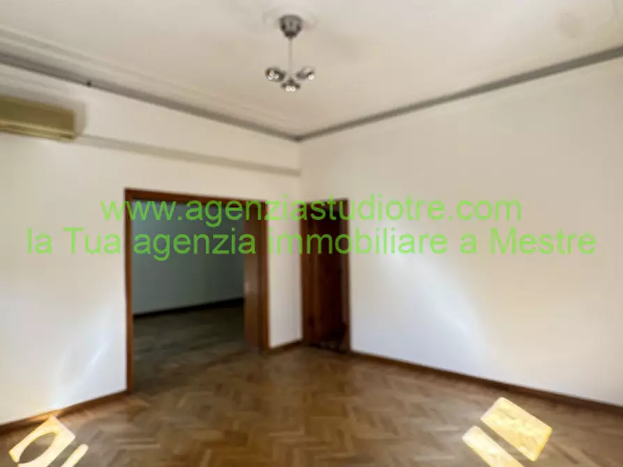 Immagine 5 di Ufficio in affitto  in Corso del Popolo 70 a Venezia