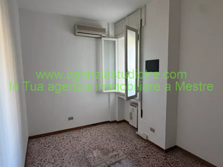 Immagine 16 di Ufficio in affitto  in Corso del Popolo 70 a Venezia