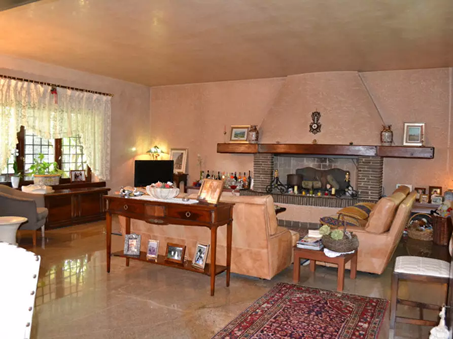 Immagine 5 di Villa in vendita  a Rovigo