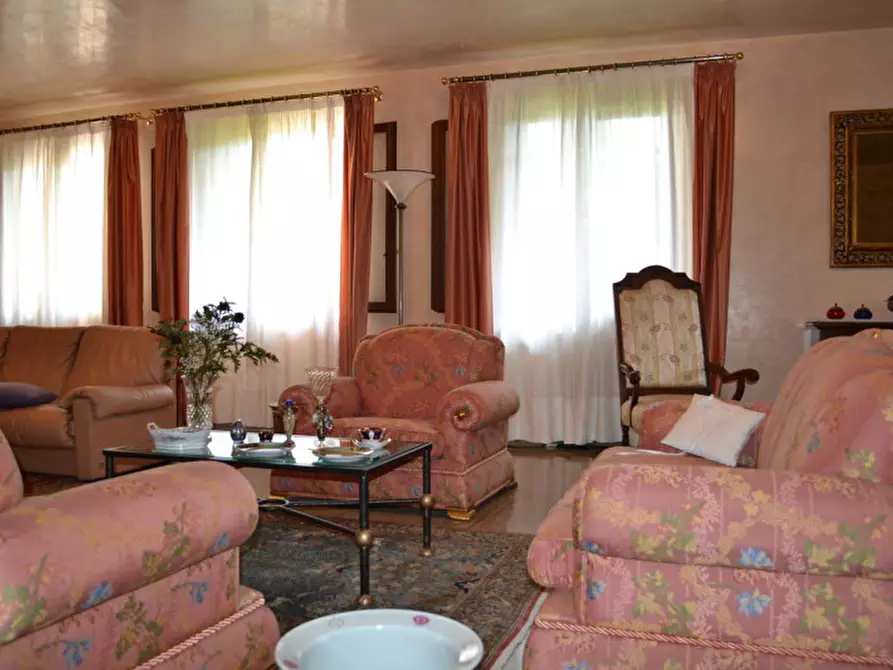Immagine 7 di Villa in vendita  a Rovigo