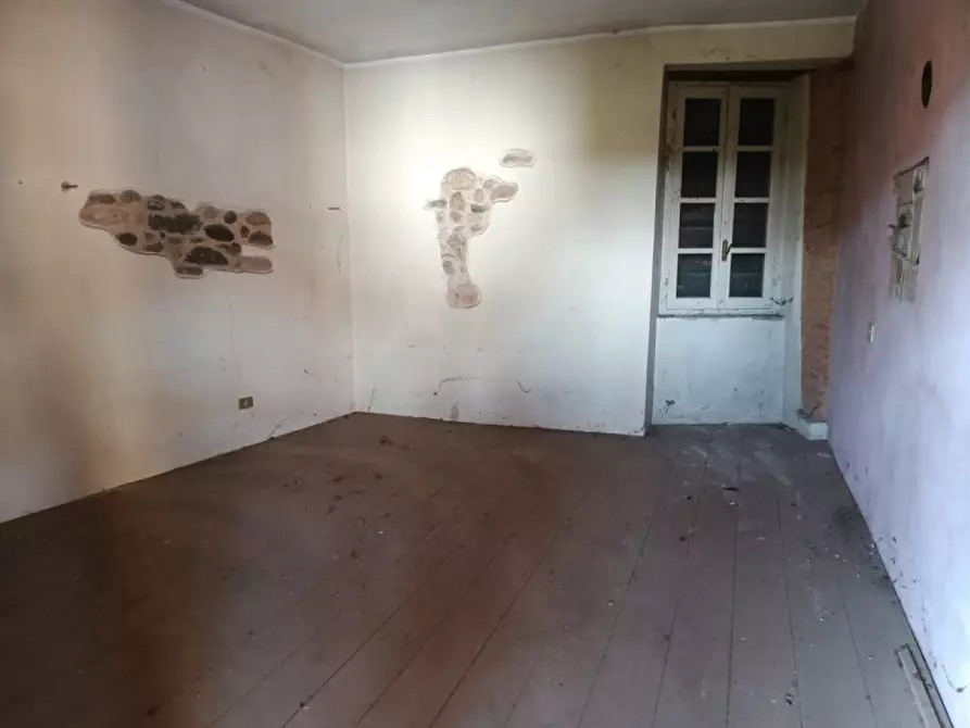 Immagine 5 di Appartamento in vendita  in Via Vittorio Veneto a Calvagese Della Riviera