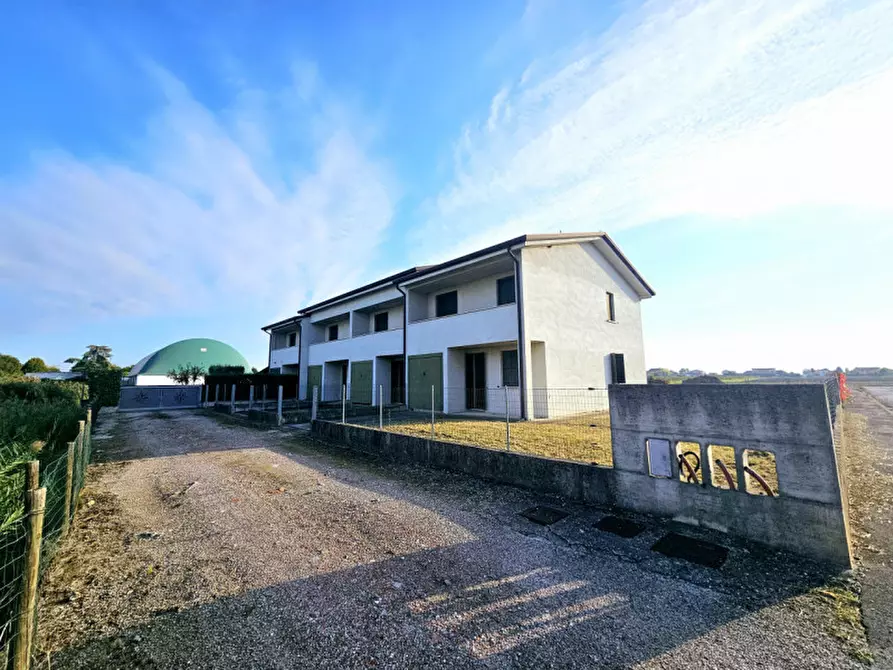 Immagine 10 di Villetta a schiera in vendita  in VIA DONATELLO a Solesino
