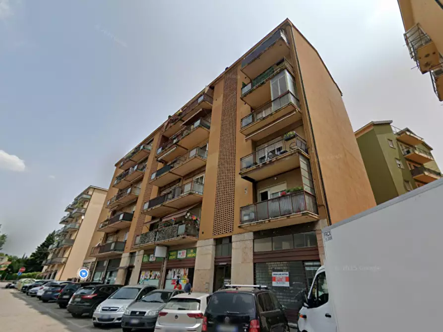 Immagine 2 di Appartamento in vendita  in Via Marco Vitruvio 3 a Verona