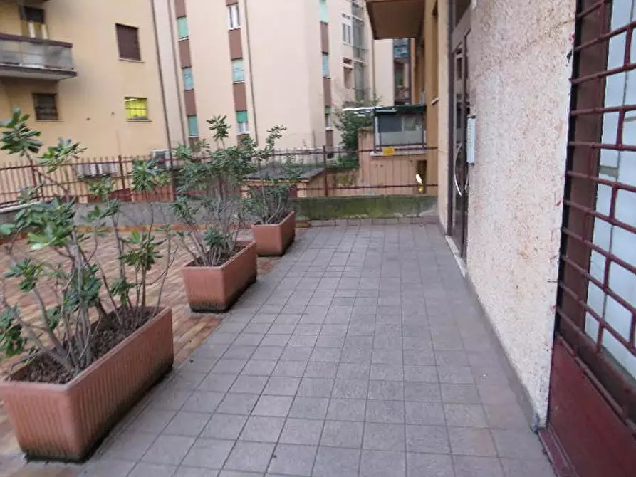 Immagine 3 di Appartamento in vendita  in Via Marco Vitruvio 3 a Verona