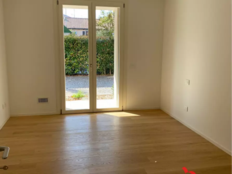 Immagine 4 di Appartamento in vendita  in Via Della Fonda a Noale