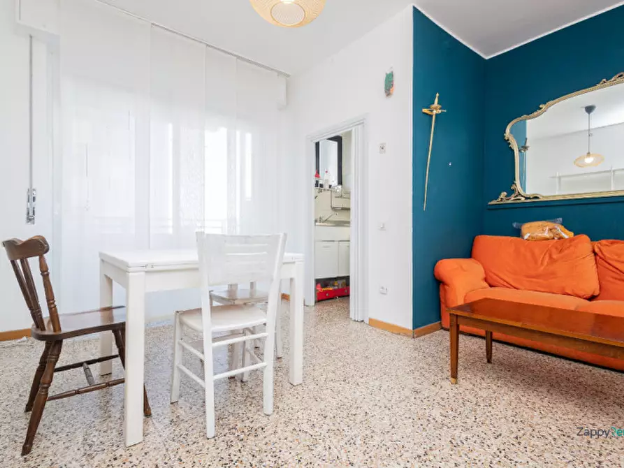 Immagine 1 di Appartamento in affitto  in Via Giambellino a Milano