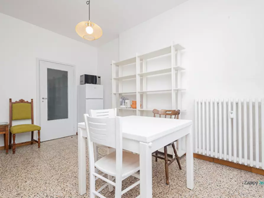Immagine 3 di Appartamento in affitto  in Via Giambellino a Milano
