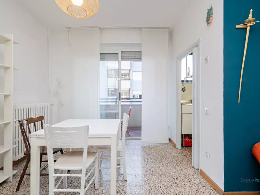 Immagine 5 di Appartamento in affitto  in Via Giambellino a Milano