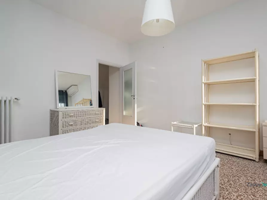 Immagine 9 di Appartamento in affitto  in Via Giambellino a Milano