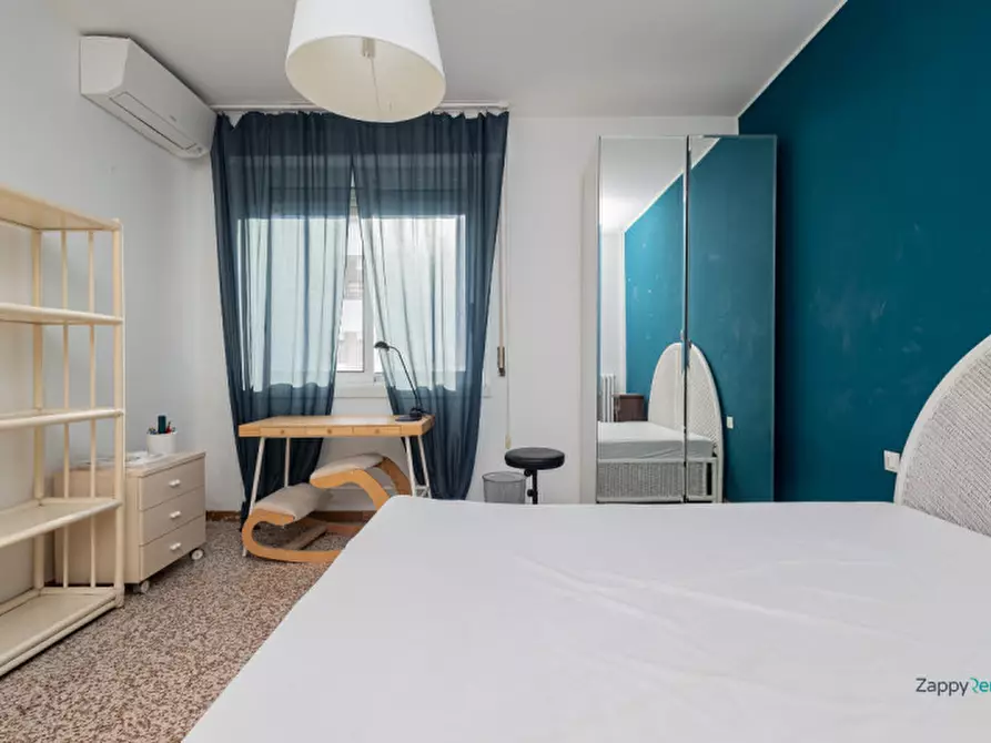 Immagine 11 di Appartamento in affitto  in Via Giambellino a Milano