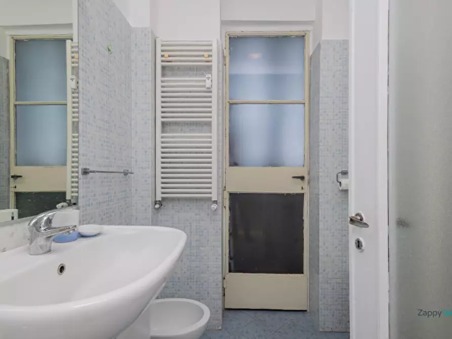 Immagine 12 di Appartamento in affitto  in Via Giambellino a Milano