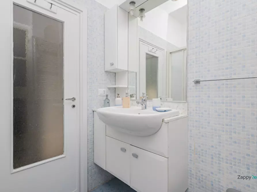 Immagine 13 di Appartamento in affitto  in Via Giambellino a Milano