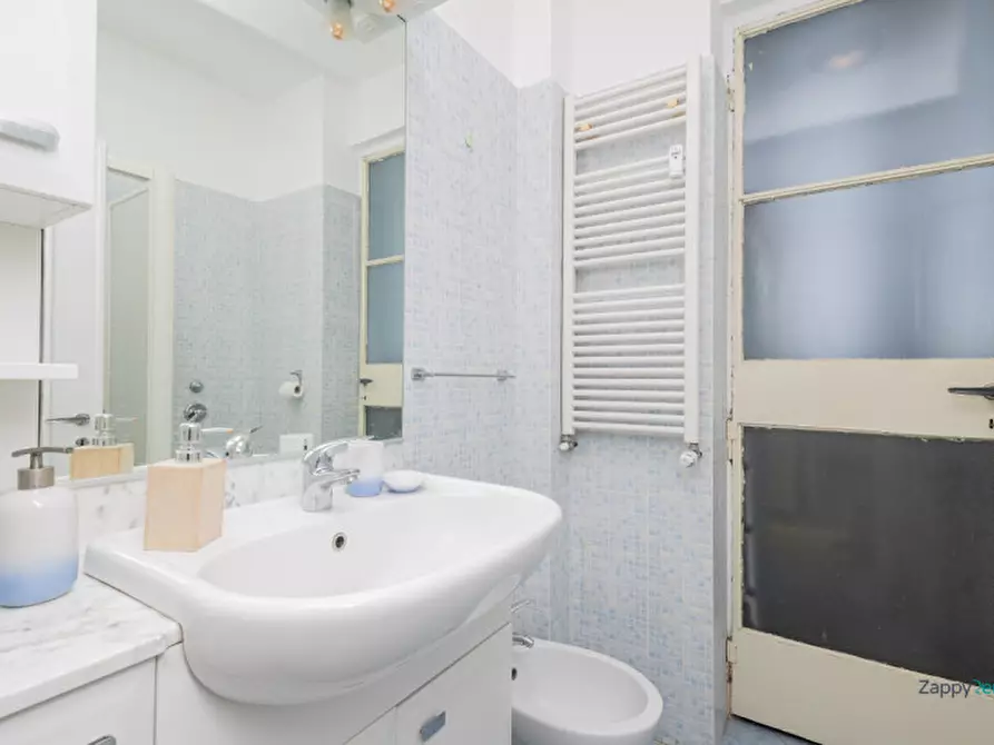 Immagine 14 di Appartamento in affitto  in Via Giambellino a Milano