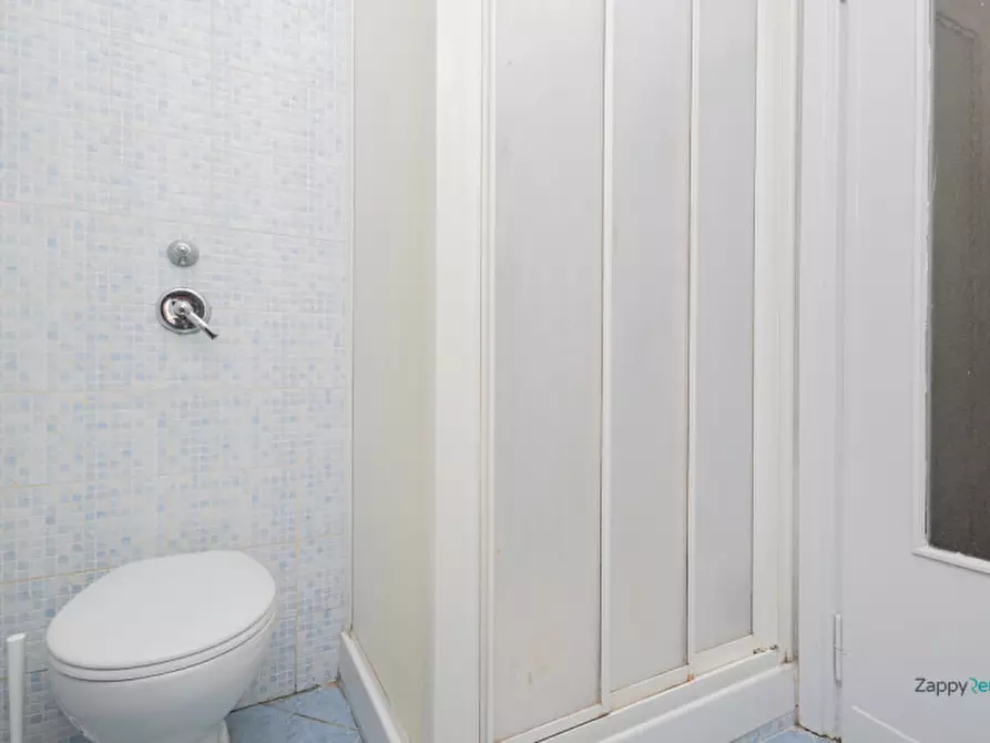 Immagine 15 di Appartamento in affitto  in Via Giambellino a Milano