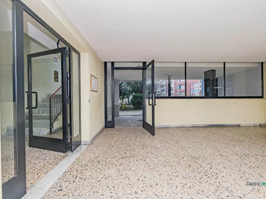 Immagine 24 di Appartamento in affitto  in Via Giambellino a Milano