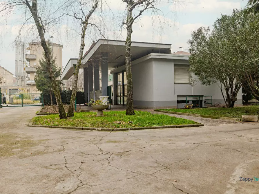 Immagine 26 di Appartamento in affitto  in Via Giambellino a Milano