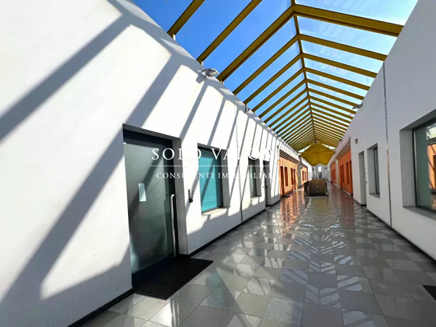 Immagine 10 di Ufficio in vendita  a Castelfranco Veneto