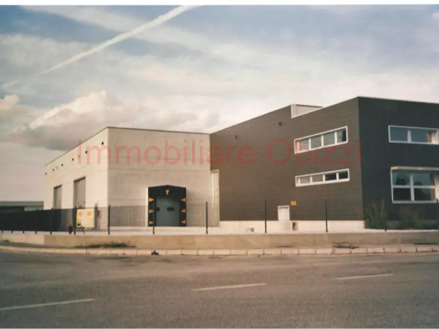 Immagine 9 di Terreno in vendita  in via nona strada a Padova