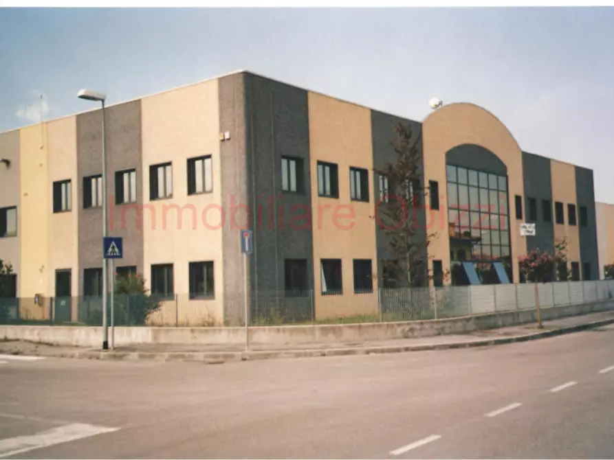 Immagine 17 di Terreno in vendita  in via nona strada a Padova