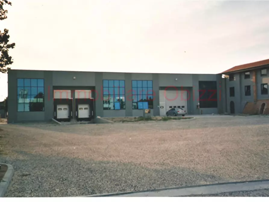 Immagine 18 di Terreno in vendita  in via nona strada a Padova