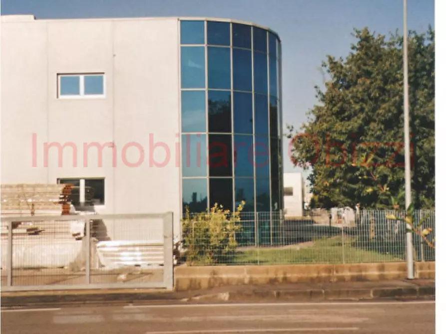 Immagine 27 di Terreno in vendita  in via nona strada a Padova