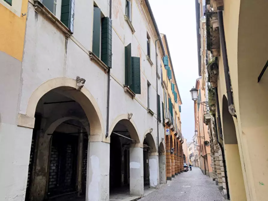 Immagine 39 di Appartamento in vendita  in Via San Francesco a Padova