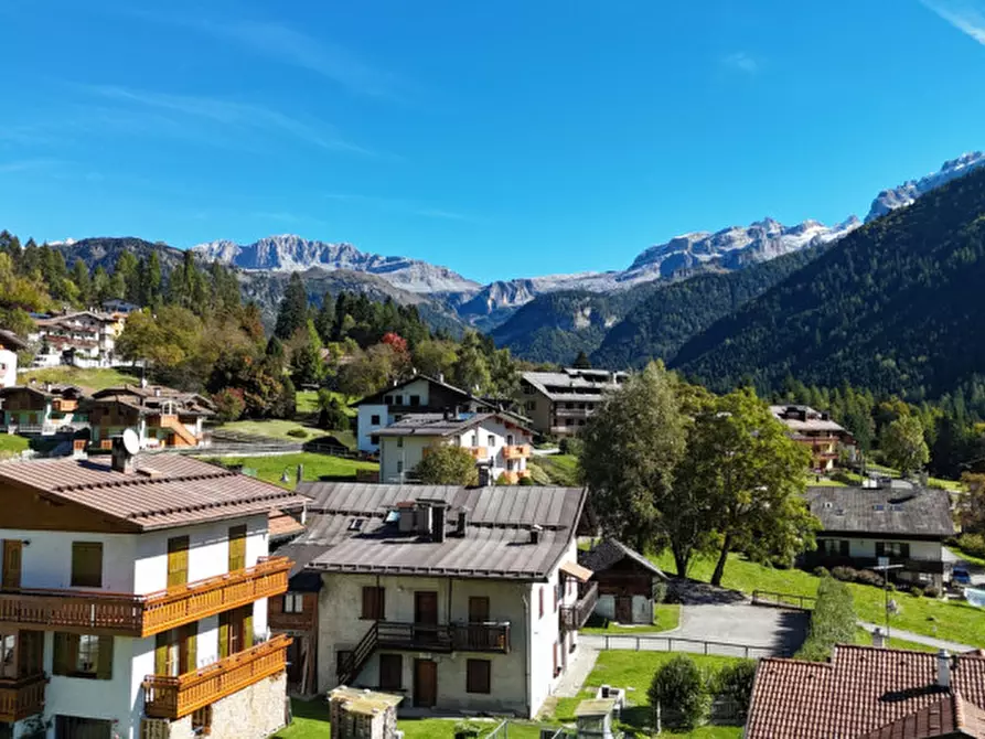 Immagine 1 di Terreno in vendita  in Via Val Brenta a Pinzolo