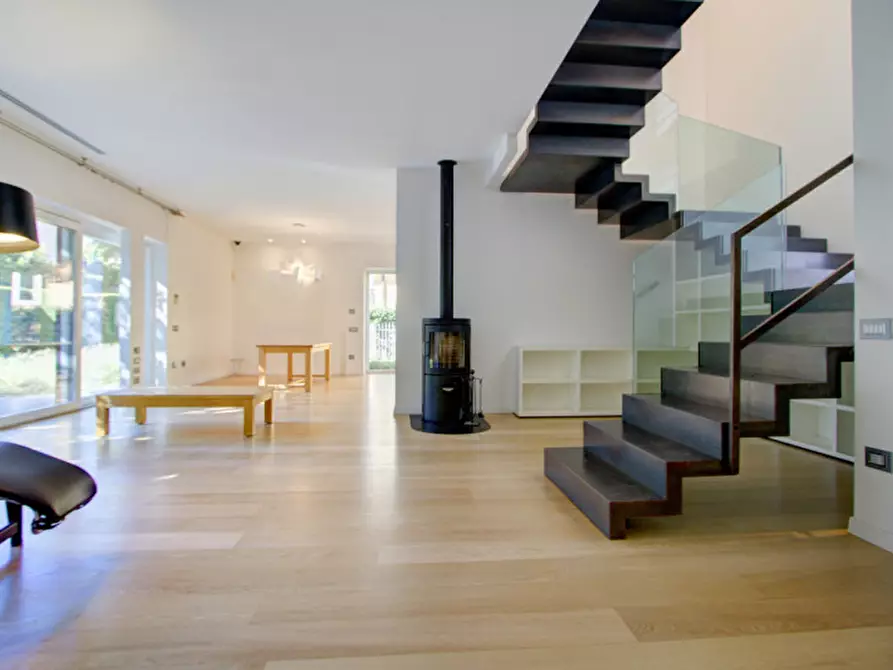 Immagine 2 di Villa in vendita  in Via A. Nicolodi a Trento