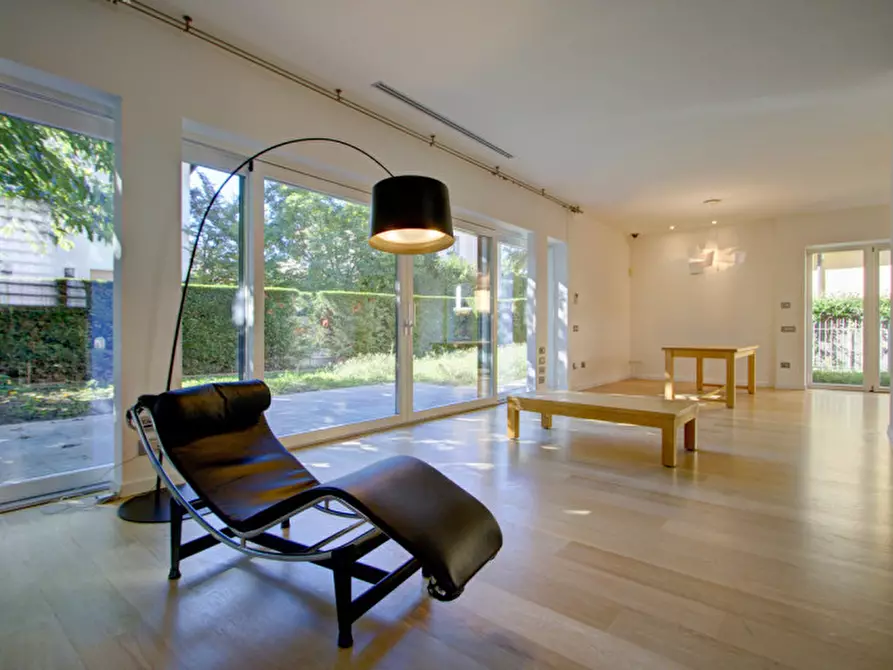 Immagine 3 di Villa in vendita  in Via A. Nicolodi a Trento