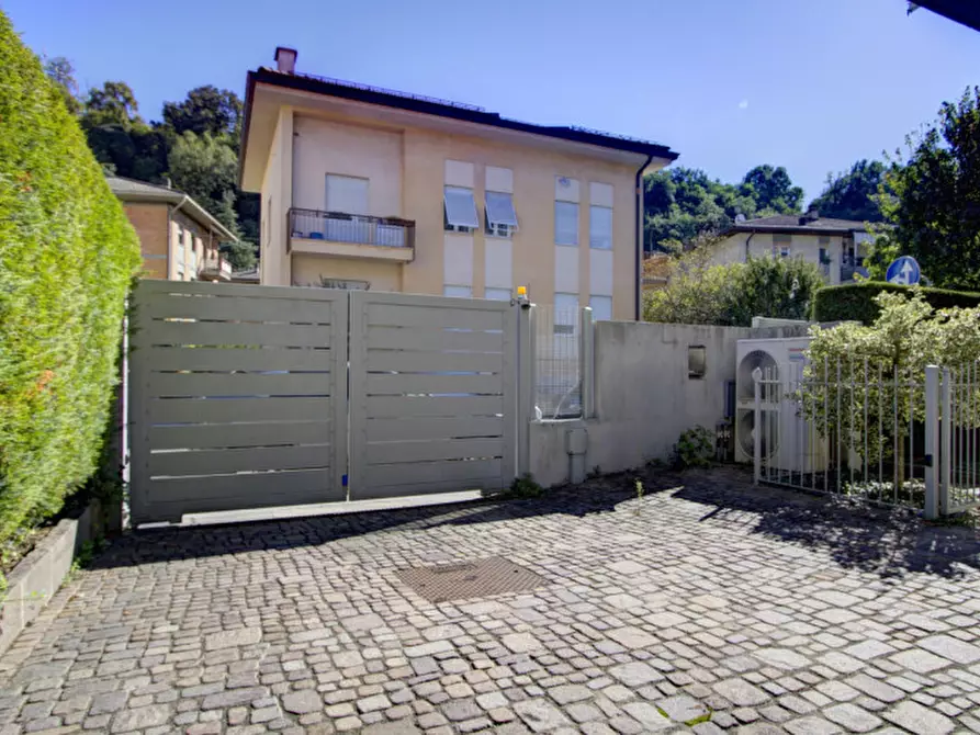 Immagine 36 di Villa in vendita  in Via A. Nicolodi a Trento