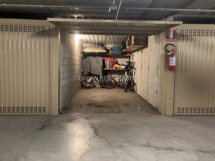 Immagine 4 di Garage in vendita  in Viale Miramare 3/1 a Trieste