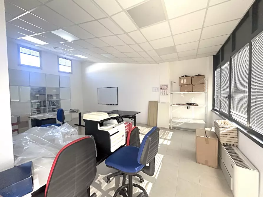 Immagine 5 di Capannone industriale in vendita  in VIA MAESTRI DEL LAVORO a Forli'