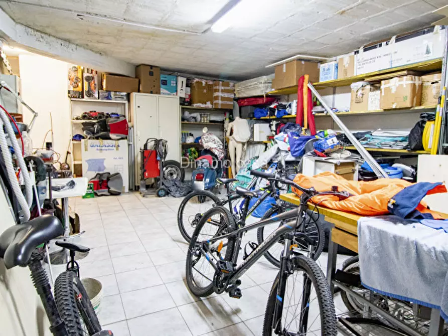 Immagine 18 di Appartamento in vendita  in Via Pietro Mascagni a Prato