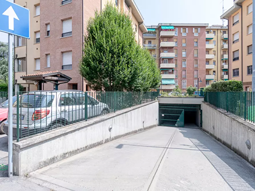 Immagine 2 di Garage in vendita  in via andrea costa 6 a Pianoro