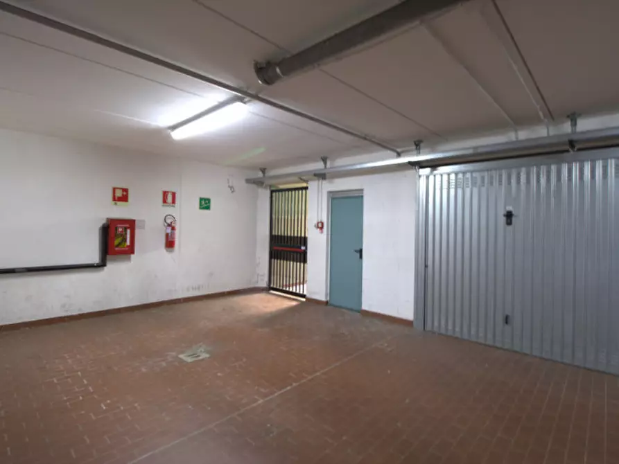 Immagine 8 di Garage in vendita  in via andrea costa 6 a Pianoro