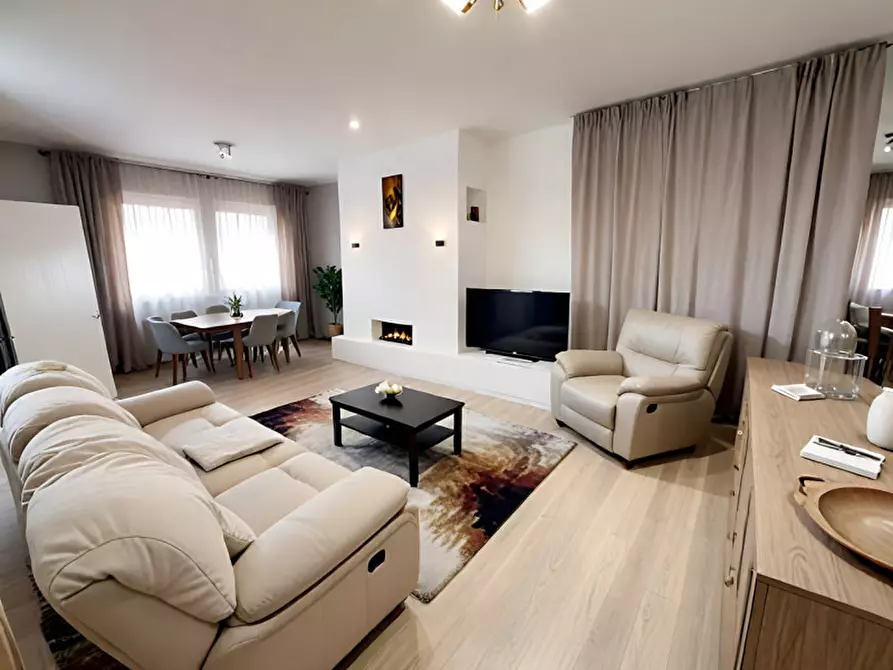 Immagine 2 di Casa bifamiliare in vendita  in Via Antonio Vivaldi a Montegrotto Terme