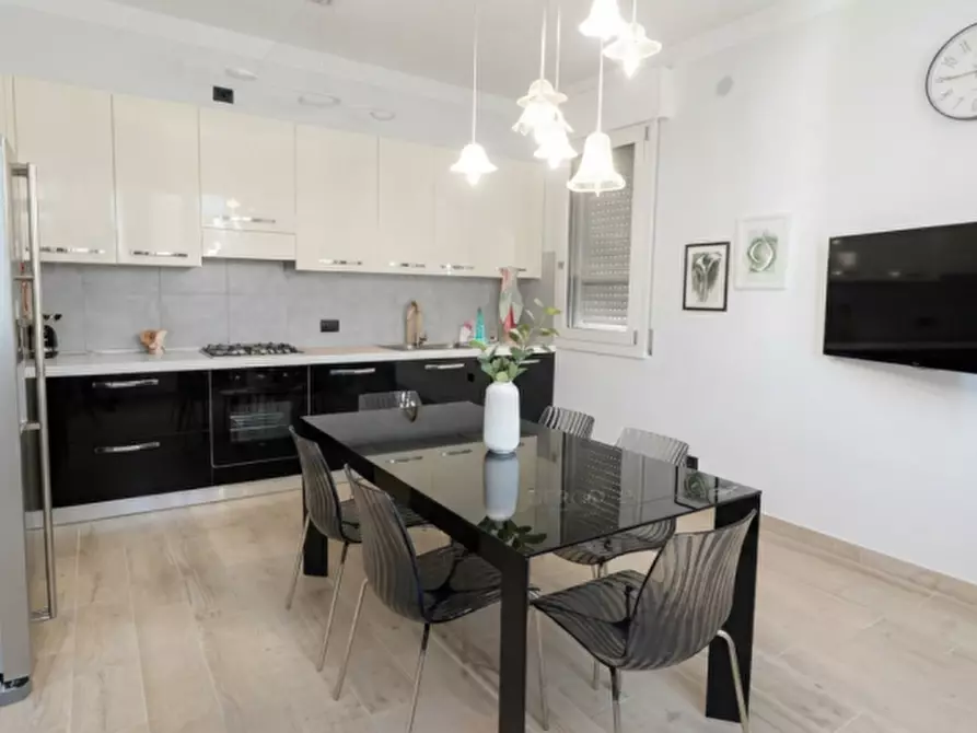 Immagine 4 di Casa bifamiliare in vendita  in Via Antonio Vivaldi a Montegrotto Terme