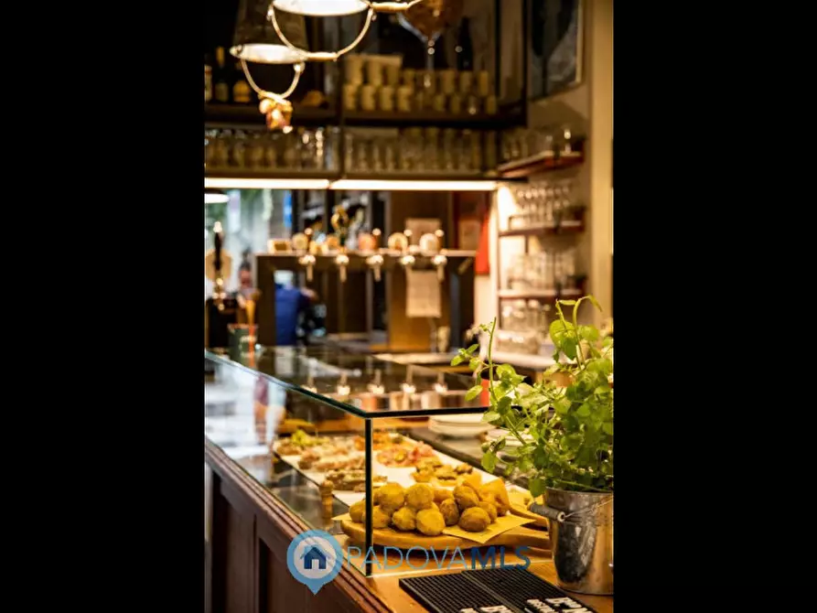 Immagine 8 di Attività commerciale in vendita  in Vicolo Montebelluna a Castelfranco Veneto