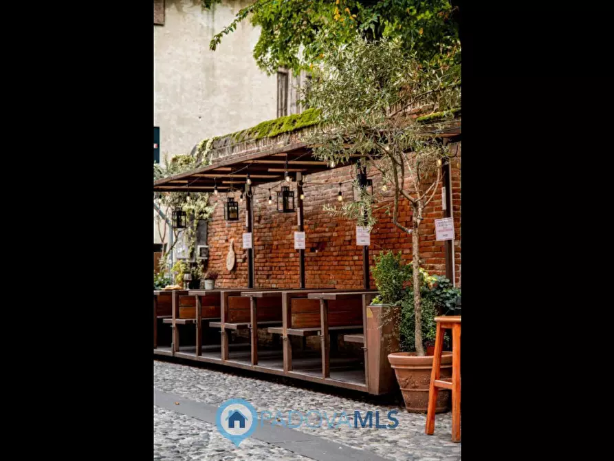 Immagine 12 di Attività commerciale in vendita  in Vicolo Montebelluna a Castelfranco Veneto