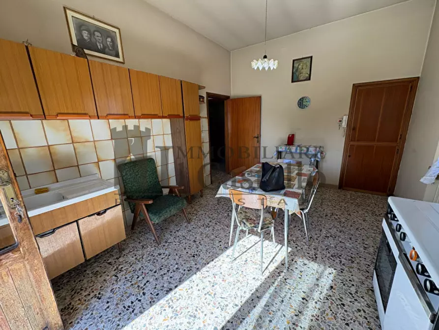Immagine 6 di Casa indipendente in vendita  in Via Cristoforo Colombo a Castiglione Del Lago