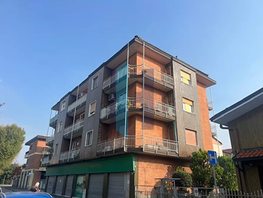 Immagine 5 di Appartamento in vendita  in Via Monte Gran Sasso a Cinisello Balsamo