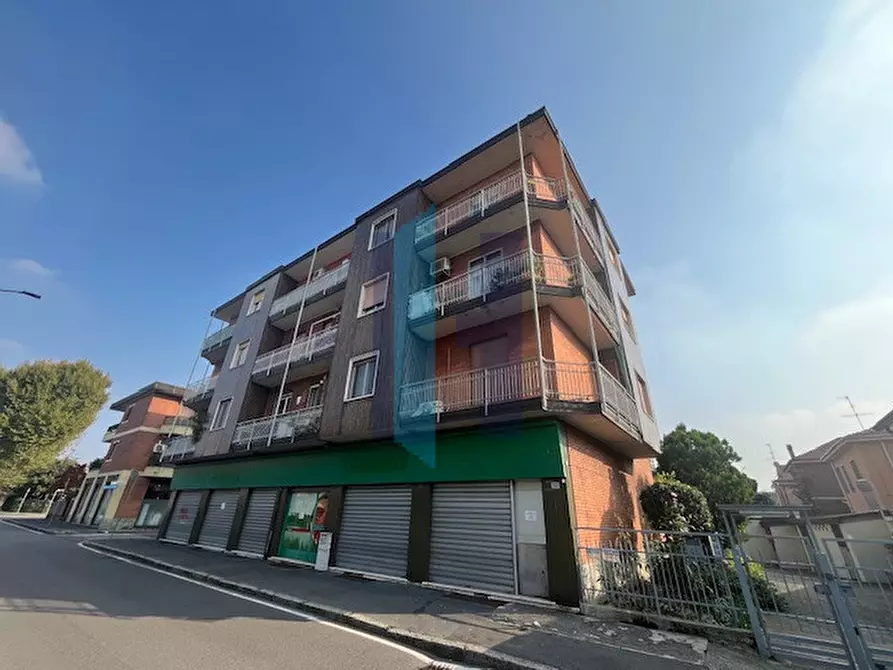 Immagine 7 di Appartamento in vendita  in Via Monte Gran Sasso a Cinisello Balsamo