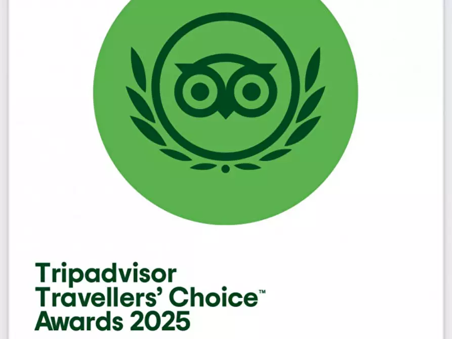 Immagine 2 di Attività commerciale in vendita  in calata pietro sbarbaro a Savona