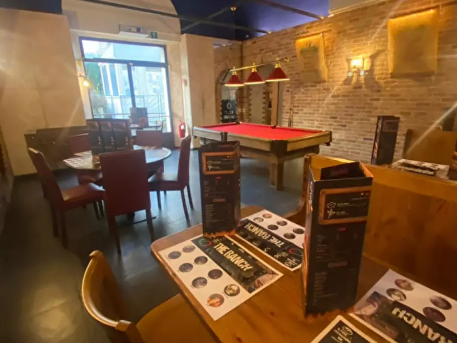 Immagine 12 di Attività commerciale in vendita  in calata pietro sbarbaro a Savona