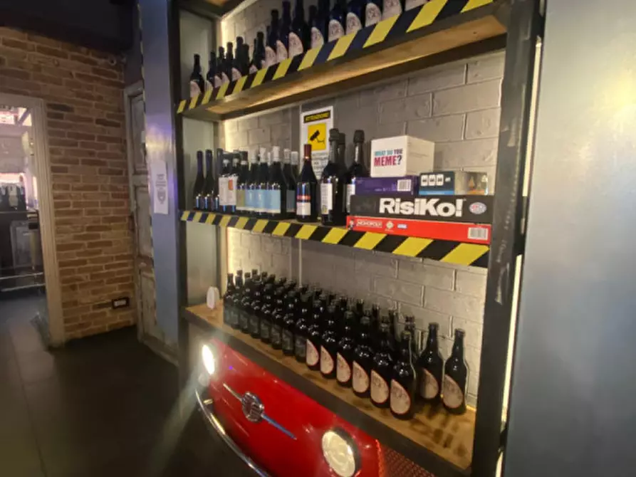 Immagine 17 di Attività commerciale in vendita  in calata pietro sbarbaro a Savona