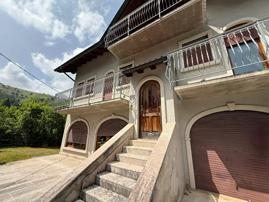 Immagine 1 di Appartamento in vendita  in Via Chiesa a Asiago