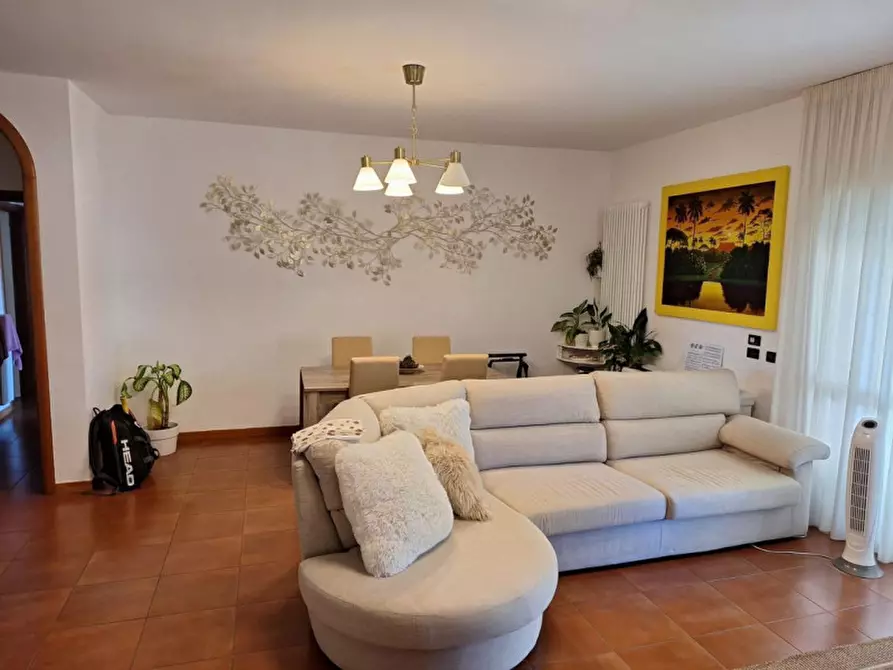 Immagine 5 di Appartamento in vendita  in Via Padre Pio da Pietrelcina, 10, 70020 Bitritto BA, Italia a Bitritto