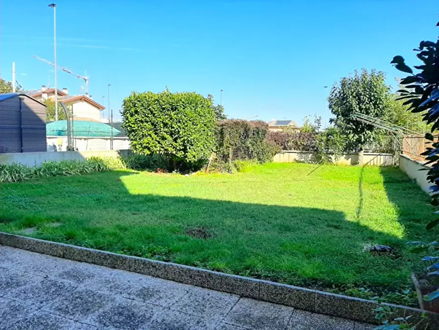 Immagine 1 di Appartamento in vendita  a Valeggio Sul Mincio